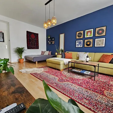 Stone Square Apartment *