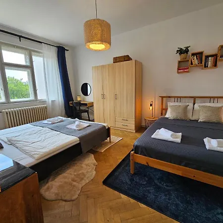 Apartment Stone Square *