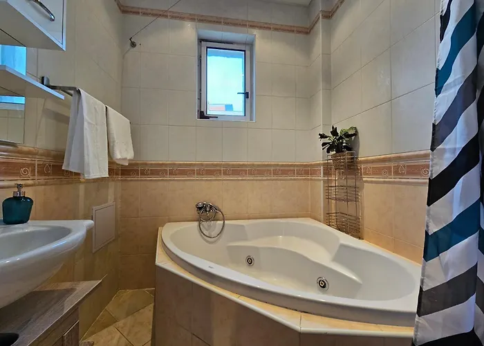 Stone Square Apartmán