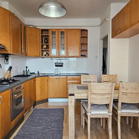 Stone Square شقة براتسيلافا